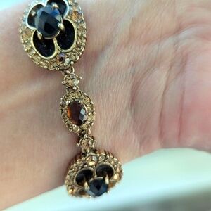 Monet Black and Gold Filigree Bracelet with Vintage Detailing